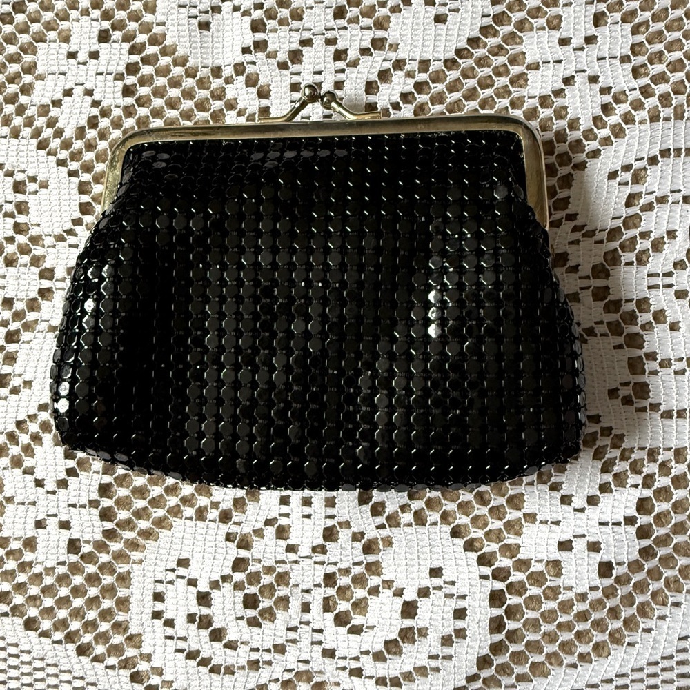 Vintage 1950’s Coin Purse w/ Metal Clasp